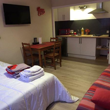 Appartements Boulevard Des Pyrenees Pau Exterior foto